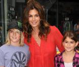 Cindy Crawford et ses enfants lors d'un événement de charité à Los Angeles. Le 12 juin 2010