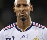 Auteur d'insultes à Raymond Domenech rendues publiques et profondément irrespectueuses (aussi bien envers le sélectionneur qu'envers le maillot), Nicolas Anelka est sanctionné : il est exclu de l'équipe de France.