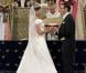 Samedi 19 juin 2010, la princesse héritière Victoria de Suède et le roturier Daniel Westling se sont mariés. Après une cérémonie émouvante en la cathédrale Storkyrkan, à Stockholm, leur cortège a traversé la ville jusqu'au palais royal.