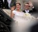 Samedi 19 juin 2010, la princesse héritière Victoria de Suède et le roturier Daniel Westling se sont mariés. Après une cérémonie émouvante en la cathédrale Storkyrkan, à Stockholm, leur cortège a traversé la ville jusqu'au palais royal.