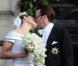 Samedi 19 juin 2010, la princesse héritière Victoria de Suède et le roturier Daniel Westling se sont mariés. Après une cérémonie émouvante en la cathédrale Storkyrkan, à Stockholm, leur cortège a traversé la ville jusqu'au palais royal.