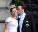 Samedi 19 juin 2010, la princesse héritière Victoria de Suède et le roturier Daniel Westling se sont mariés. Après une cérémonie émouvante en la cathédrale Storkyrkan, à Stockholm, leur cortège a traversé la ville jusqu'au palais royal.