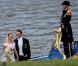 Samedi 19 juin 2010, la princesse héritière Victoria de Suède et le roturier Daniel Westling se sont mariés. Après une cérémonie émouvante en la cathédrale Storkyrkan, à Stockholm, leur cortège a traversé la ville jusqu'au palais royal.