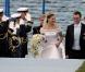 Samedi 19 juin 2010, la princesse héritière Victoria de Suède et le roturier Daniel Westling se sont mariés. Après une cérémonie émouvante en la cathédrale Storkyrkan, à Stockholm, leur cortège a traversé la ville jusqu'au palais royal.