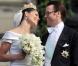 Samedi 19 juin 2010, la princesse héritière Victoria de Suède et le roturier Daniel Westling se sont mariés. Après une cérémonie émouvante en la cathédrale Storkyrkan, à Stockholm, leur cortège a traversé la ville jusqu'au palais royal.