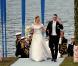 Samedi 19 juin 2010, la princesse héritière Victoria de Suède et le roturier Daniel Westling se sont mariés. Après une cérémonie émouvante en la cathédrale Storkyrkan, à Stockholm, leur cortège a traversé la ville jusqu'au palais royal.