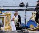 Samedi 19 juin 2010, la princesse héritière Victoria de Suède et le roturier Daniel Westling se sont mariés. Après une cérémonie émouvante en la cathédrale Storkyrkan, à Stockholm, leur cortège a traversé la ville jusqu'au palais royal.