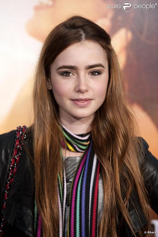 Lily Collins - Photos Hot