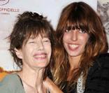 Jane Birkin et Lou Doillon, à l'occasion de l'avant-première de  L'Arbre , au Gaumont Capucines, à Paris, le 25 juin 2010.