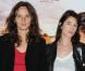 Julie Bertuccelli et Charlotte Gainsbourg, à l'occasion de l'avant-première de L'Arbre , au Gaumont Capucines, à Paris, le 25 juin 2010.