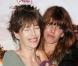 Jane Birkin et Lou Doillon, à l'occasion de l'avant-première de L'Arbre , au Gaumont Capucines, à Paris, le 25 juin 2010.