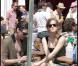Emma Watson au côté de son nouveau boyfriend George Craig lors du Festival de Glastonbury en Angleterre le 25 juin 2010 