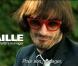 Pour  Hello , premier single extrait de son album  Smash  à paraître en 2011, Martin Solveig a défié Bob Sinclar au tennis, aidé par Djokovic, pendant que Gaël Monfils lui volait sa belle brunette...