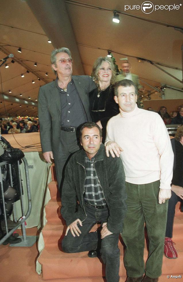 Brigitte Bardot Alain Delon et Bernard Montiel No l des animaux 2001