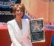 Raquel Welch reçoit son étoile sur le Walk of Fame en 1996 