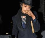 24-03-08 : Pete Doherty arrive chez Amy Winehouse