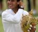 Rafael Nadal s'impose en finale de Wimbledon, face à Thomas Berdych, à Londres, le 4 juillet 2010.