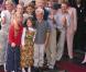 Gloria Stuart et ses petits et arrière-petits enfants en 2000