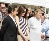 Nicolas Sarkozy, Carla et Marisa Bruni lors du premier Trophée Virginio Bruni-Tedschi, à Cavalière, le 13 avril 2010