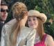 Leighton Meester et Blake Lively sur le tournage de Gossip Girl à Paris, le 8 juillet 2010
