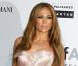 Jennifer Lopez : Elle est simplement inséparable de ses amours... Même au travail !