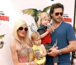 Tori Spelling, son mari et ses enfants il y a quelques semaines...