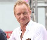 Sting, au coeur du volet nord-américain de sa tournée  Symphonicities , présentait son concept lors du  Early Show  de CBS le 15 juillet.