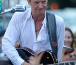 Sting, She's too good for me dans le Early Show, le 15 juillet 2010