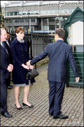 Nicolas Sarkozy : 'Carla, s'il te plaît, donne-moi la main !'...