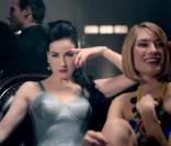 Pub vidéo N°2 : Dita Von Teese pour le cocktail Cosmopolitan.