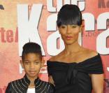 Willow et Jada Pinkett Smith lors de l'avant-première de Karate Kid à Paris le 25 juillet 2010