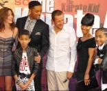 Yael Boon, Will Smith, Willow, Dany Boon, Jada Pinkett Smith et Jaden Smith lors de l'avant-première de Karate Kid à Paris le 25 juillet 2010