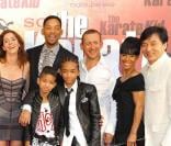 Yaël, Willow Smith, Dany Boon, Jada Pinkett, Jackie Chan, Willow et Jaden Smith lors de l'avant-première de Karate Kid à Paris le 25 juillet 2010