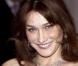 Carla Bruni-Sarkozy habillée par Christian Dior lors de son séjour britannique : un choix très judicieux...