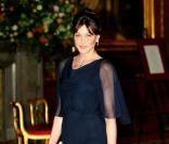 Carla Bruni-Sarkozy, en Angleterre : une élégance naturelle et signée Dior