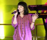 Lily Allen fait sa première apparition depuis l'annonce de sa grossesse. Elle se produit au Big Chill Festival. 8/08/2010