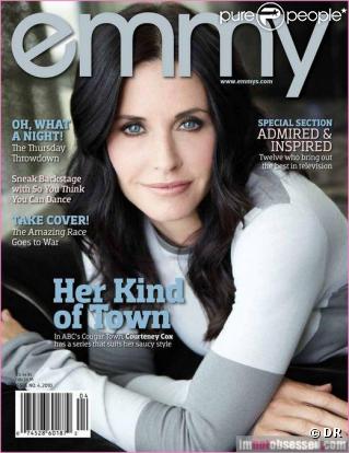 Courteney Cox en couverture de Emmy Magazine