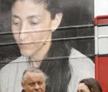 Mélanie Betancourt-Delloye la fille d'Ingrid, et son père