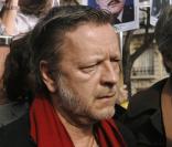 Le chanteur Renaud lors de la manifestation de soutien pour la libération d'Ingrid Betancourt