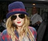 Drew Barrymore arrive aux studios de Radio One à Londres le 20 août 2010  