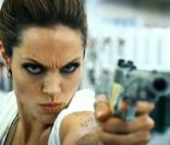Angelina Jolie forme le tueur novice James McAvoy dans Wanted (2008), vivement le deuxième volet !