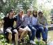 Sébastien Roch, Caroline Dechantre, Patrick Puydebat, Isabelle Bouysse et Philippe Vasseur tournent une sixième saison des Vacances de l'Amour, en région parisienne, le vendredi 4 juin.