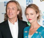 Jeremy Gilley et Vanessa Paradis à l'occasion du grand concert organisé par l'association Peace One Day, au Zénith de Paris, le 17 septembre 2010.