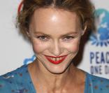 Vanessa Paradis à l'occasion du grand concert Peace One Day organisé au Zénith de Paris, le 17 septembre 2010.
