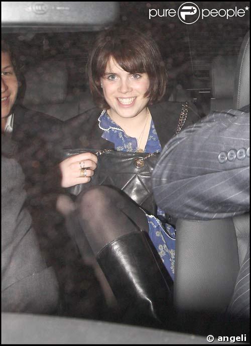 La Princesse Eugenie arrive au Mahika pour faire la fête avec ses cousins...