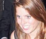 La Princesse Beatrice arrive au Mahika pour faire la fête avec ses cousins...