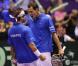 L'équipe de France de tennis célèbre comme il se doit sa victoire en Coupe Davis qui lui ouvre les portes de la finale le 18 septembre 2010