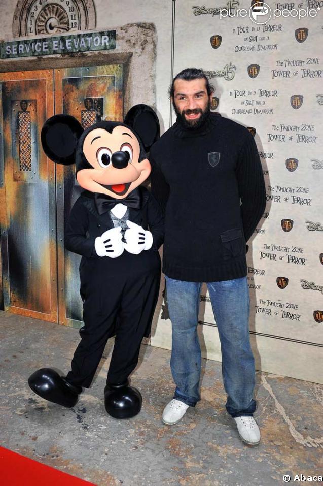 Sébastien Chabal à l'inauguration de Tower of terror à Disneyland Paris