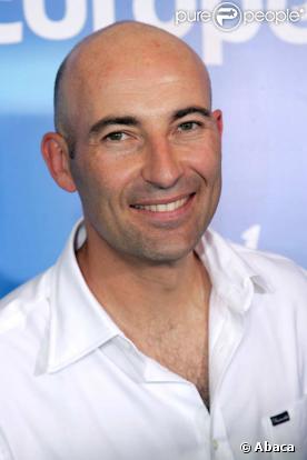 Nicolas Canteloup et ses invités parodiés ont écrasé TF1 et ses fous du disco
