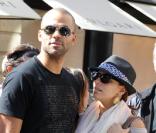Tony Parker et Eva Longoria se promenant à Paris le 19 septembre 2010